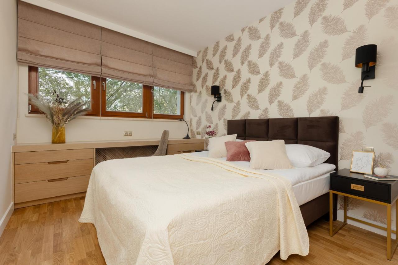 Deluxe Apartment Wronia 45 With Ac, Parking & Balcony By Renters Prestige Varšava Exteriér fotografie